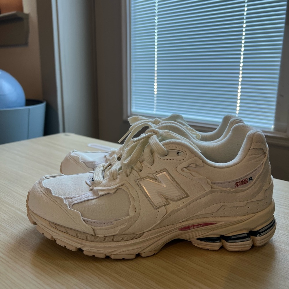 New Balance 2002 R - Picture 3 of 5